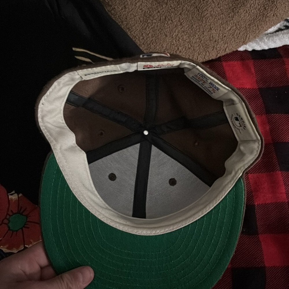 Nice essentials hat - Picture 3 of 4